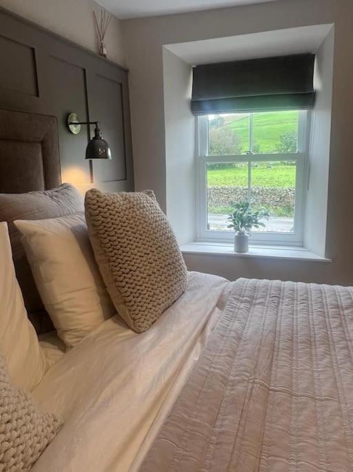 1 The Derry, Luxury 3 Bedroom - Holiday home *